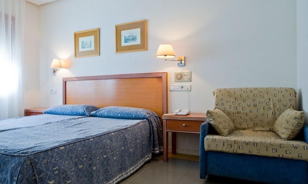 Apartamentos Los Arces Isla Plana Екстериор снимка
